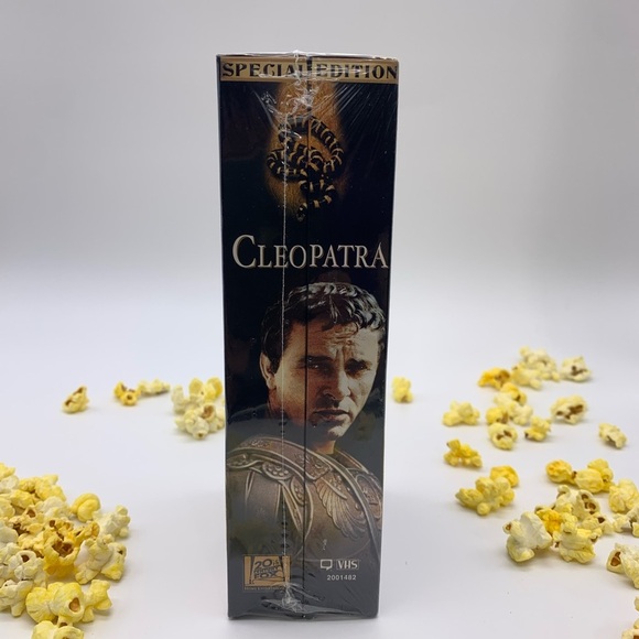 Cleopatra VHS 2001  SEALED (1963) 2- Tape Set Special Edition 20th Century Fox - Picture 6 of 10